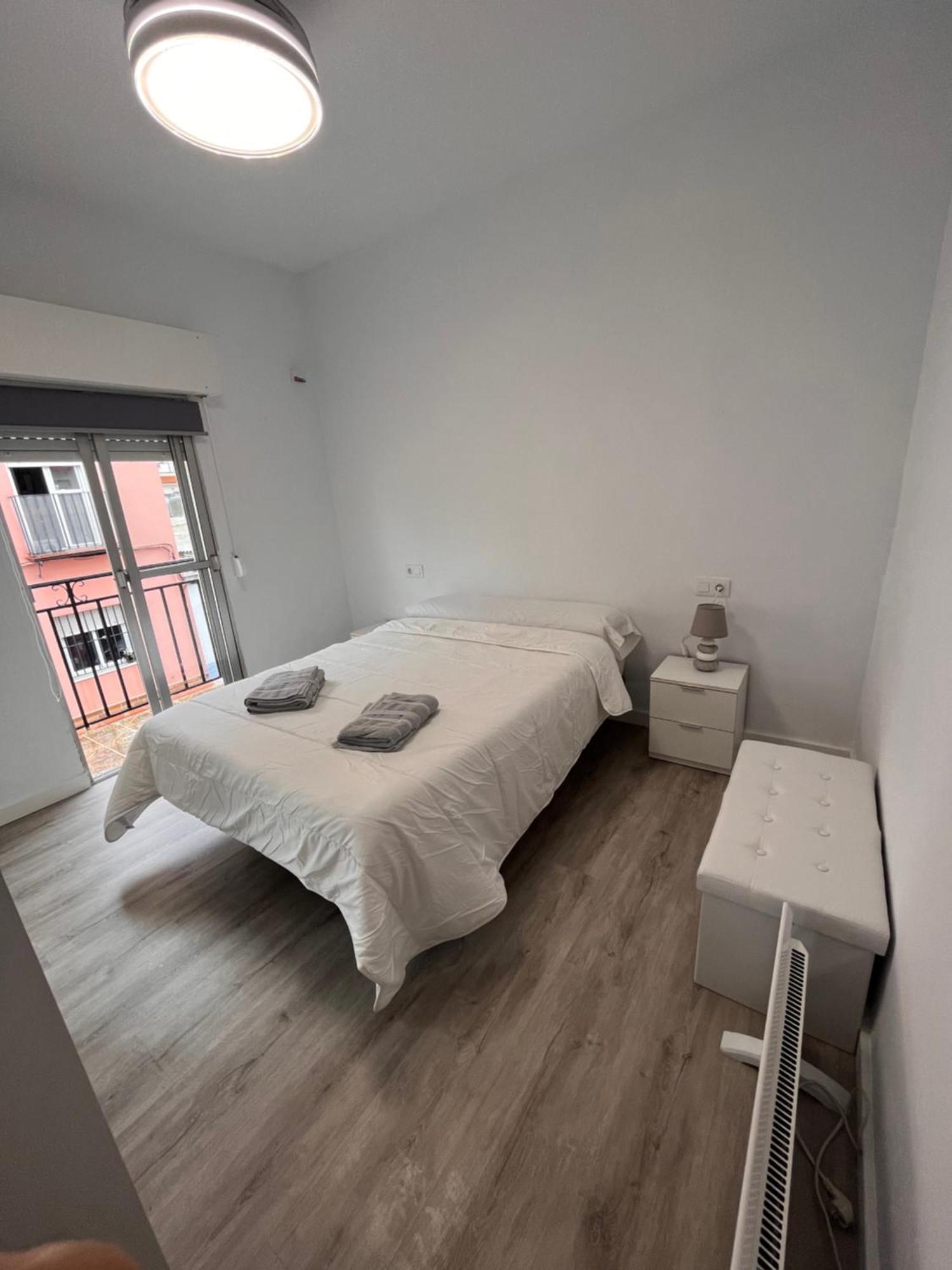Casa Unifamiliar Completa Camas Sevilla ภายนอก รูปภาพ